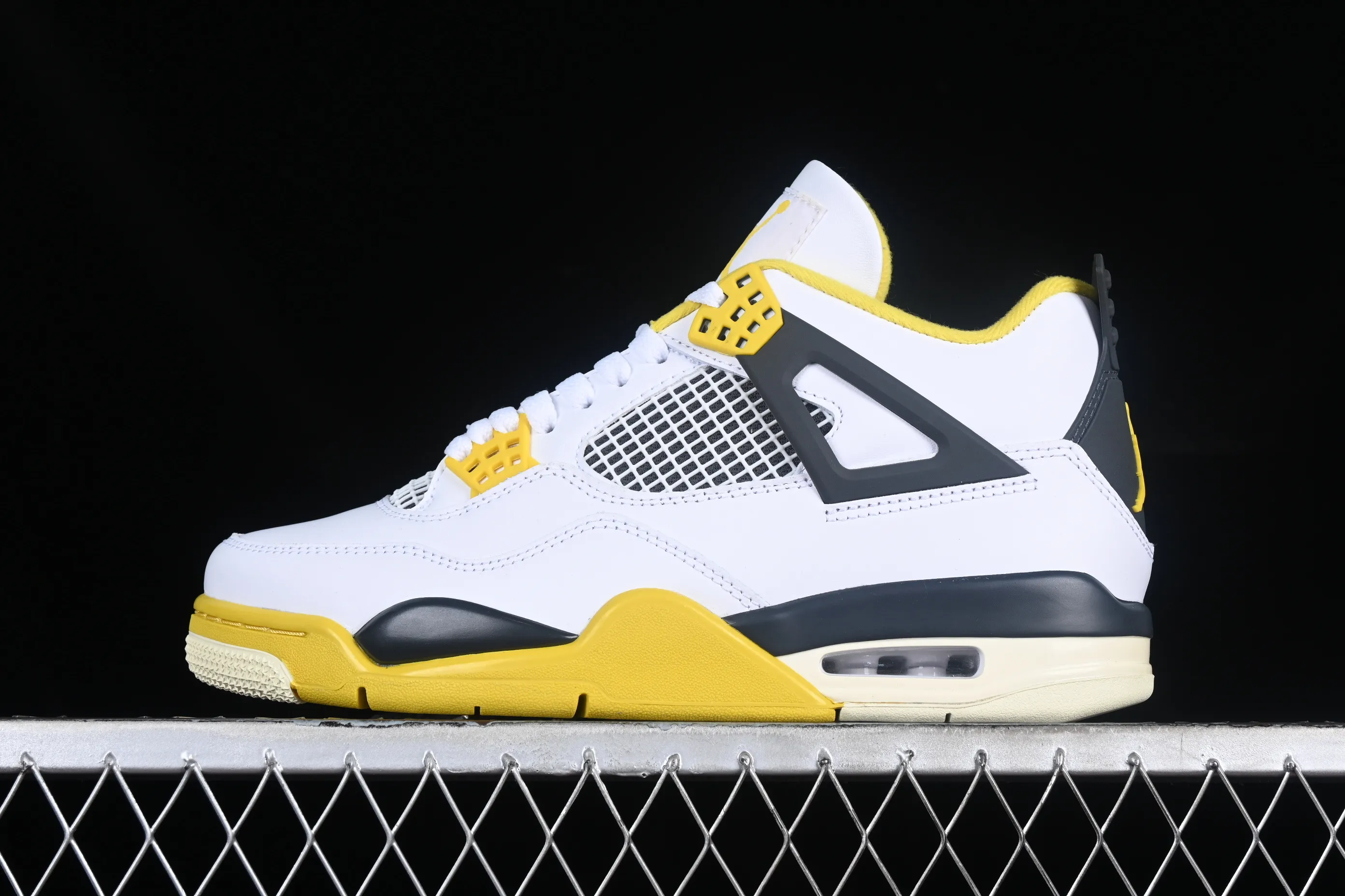 All categories Air Jordan Jordan series basketball shoes Air Jordan 4 L version Air Jordan 4 Retro "Vivid Sulfur" AJ4 Joe 4 White Thunder AQ9129-101